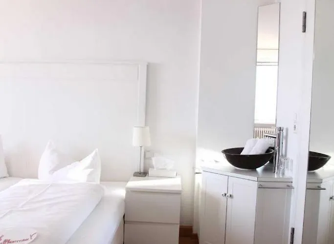 Bacchus Wine & Bites Hotel Meersburg